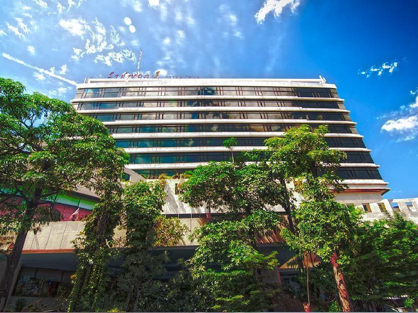 Rachaphruk Grand Hotel Nakhon Ratchasima Bagian luar foto